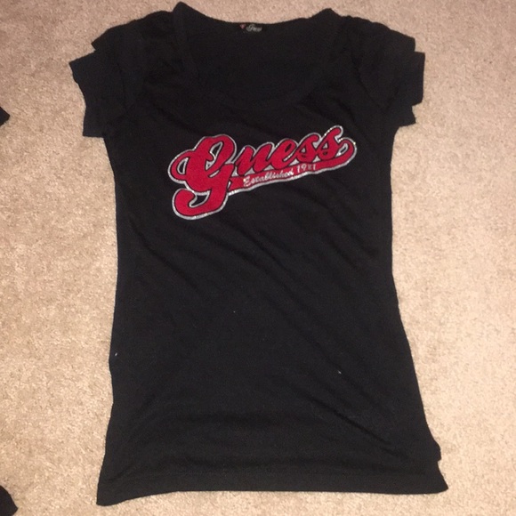 3 Black Short Sleeve Guess shirts - Picture 3 of 4